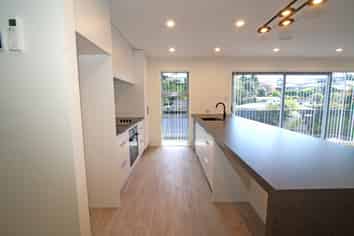 5A Waterloo Place, Westown