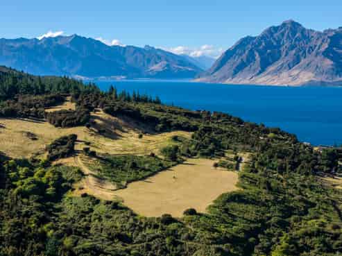 1147 Lake Hawea - Albert Town Road, Albert Town