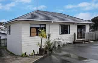 97b Athena Dr, Totara Vale