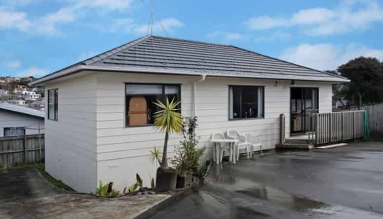 97b Athena Dr, Totara Vale