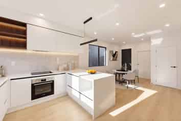 13E Meadway, Sunnyhills