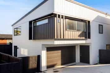 13E Meadway, Sunnyhills