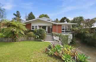 33 Simmonds Crescent, Springfield