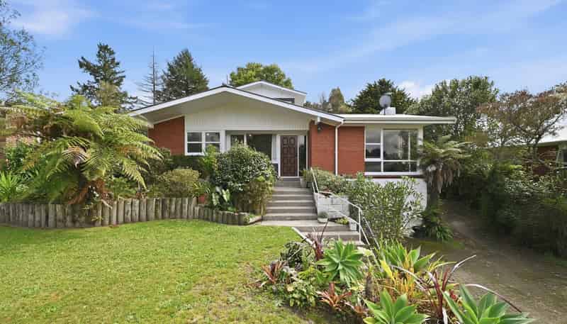 33 Simmonds Crescent, Springfield