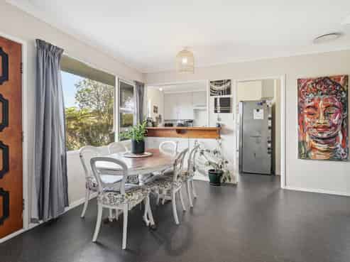 33 Simmonds Crescent, Springfield