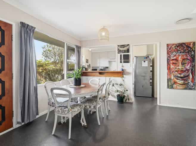 33 Simmonds Crescent, Springfield