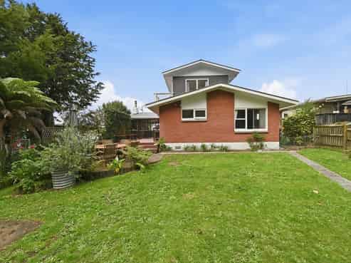 33 Simmonds Crescent, Springfield