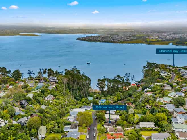 15 Rosecamp Rd, Beach Haven