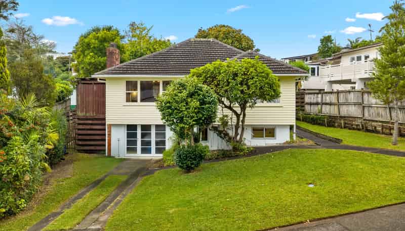 15 Rosecamp Rd, Beach Haven