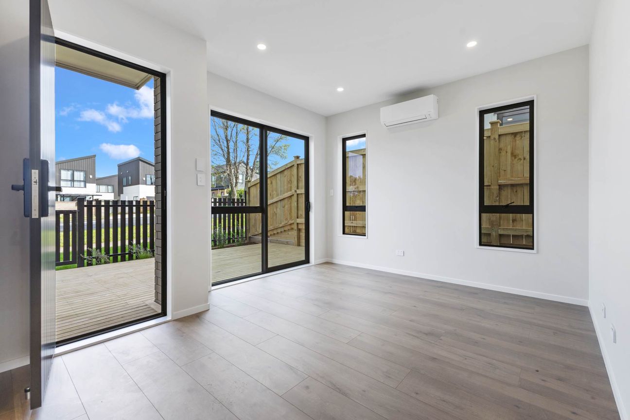 Discover Your Dream Family Home - Vista 4