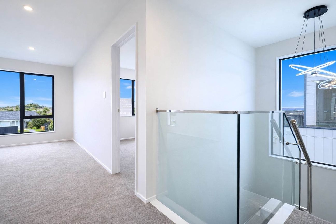 Discover Your Dream Family Home - Altro
