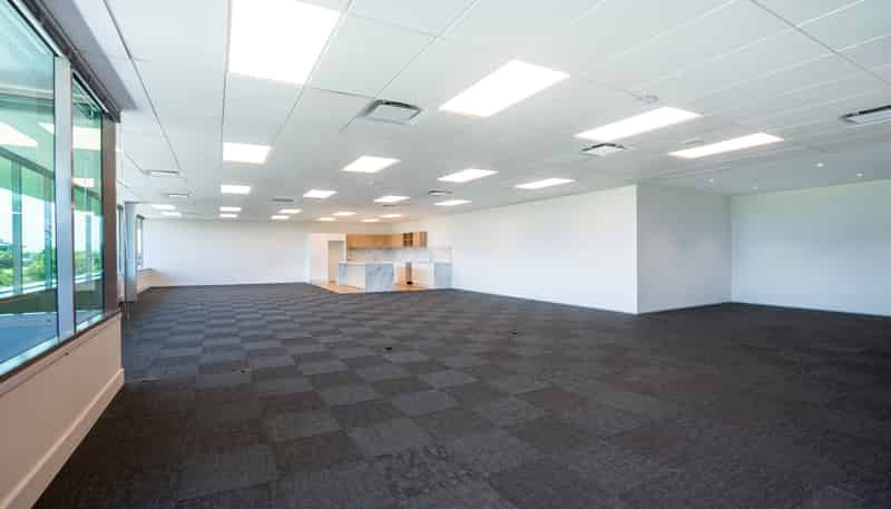 74 Taharoto Road, Takapuna