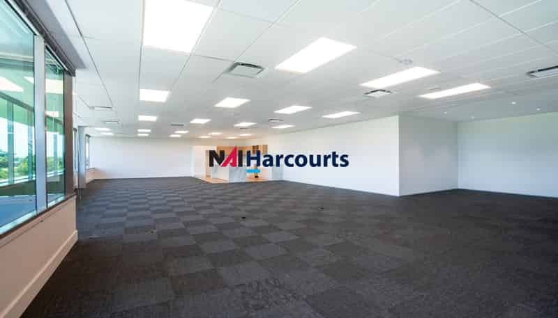 74 Taharoto Road, Takapuna