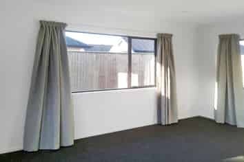 8 Loeb Place, Rolleston