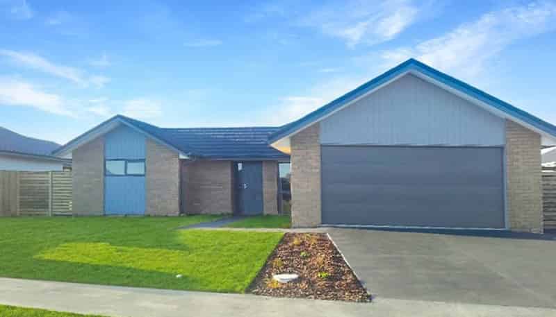 8 Loeb Place, Rolleston