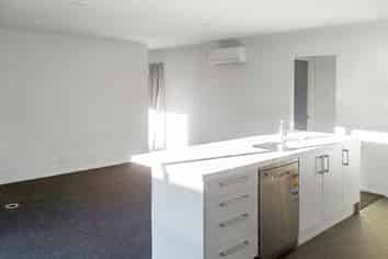 8 Loeb Place, Rolleston