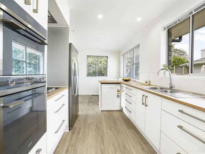 49 Rhonda Avenue, Deanwell