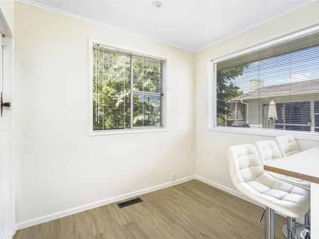 49 Rhonda Avenue, Deanwell