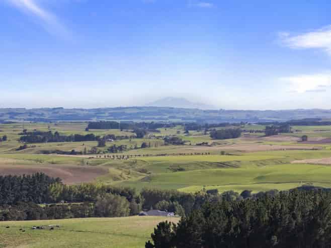 80 View Road, Halcombe