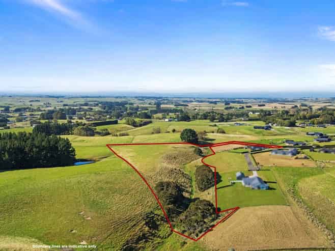 80 View Road, Halcombe