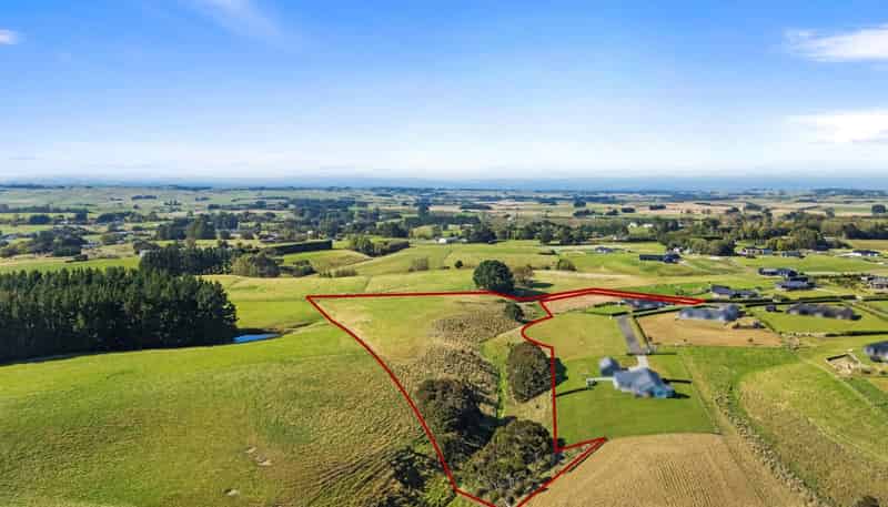 80 View Road, Halcombe