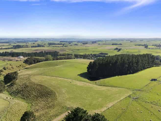 80 View Road, Halcombe