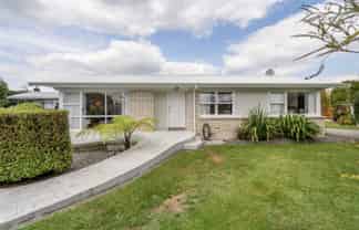 12 Erika Place, Fairview Downs