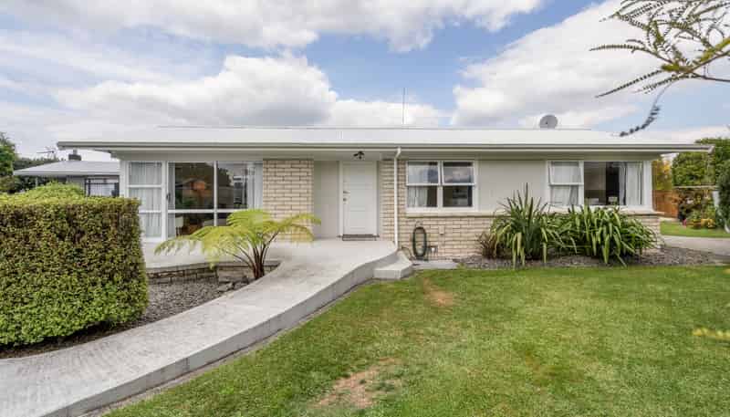 12 Erika Place, Fairview Downs