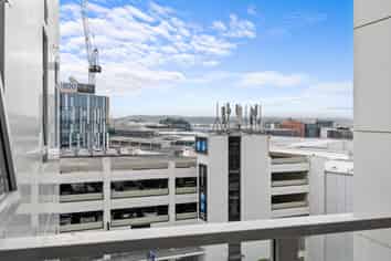 4J/135 Victoria Street West, Auckland Central