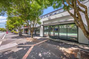 PRIME RETAIL / OFFICE UNIT - EDEN TERRACE
