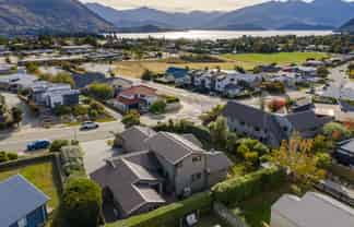 79 Kings Drive, Wanaka