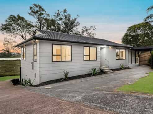 8 Sceptre Place, Avondale
