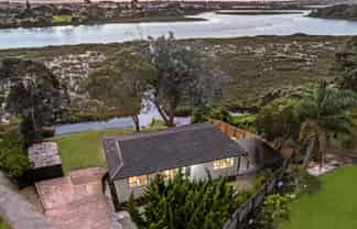 8 Sceptre Place, Avondale