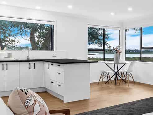 8 Sceptre Place, Avondale