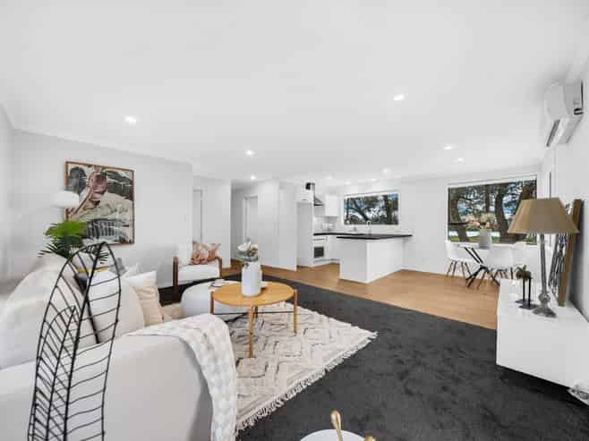 8 Sceptre Place, Avondale