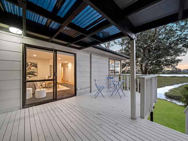 8 Sceptre Place, Avondale