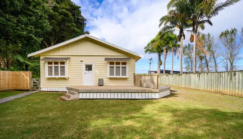 123 Riverside Drive, Parahaki