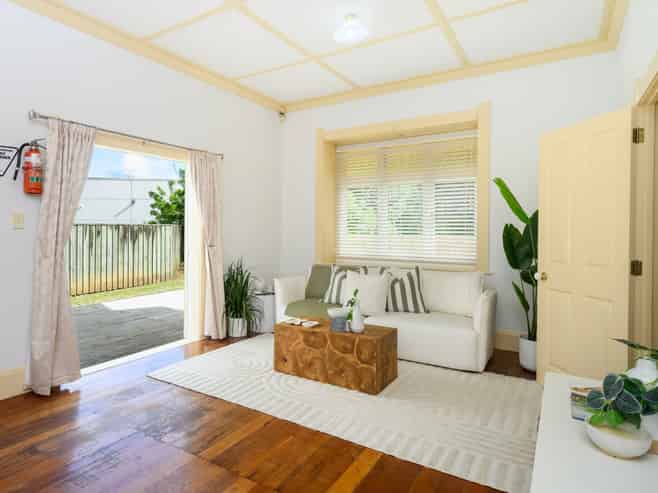 123 Riverside Drive, Parahaki