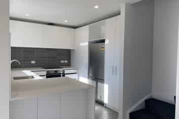 30b Collins Avenue, Tawa