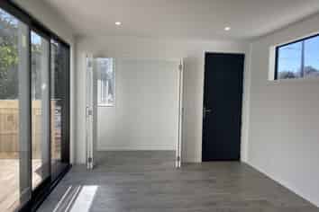 30b Collins Avenue, Tawa