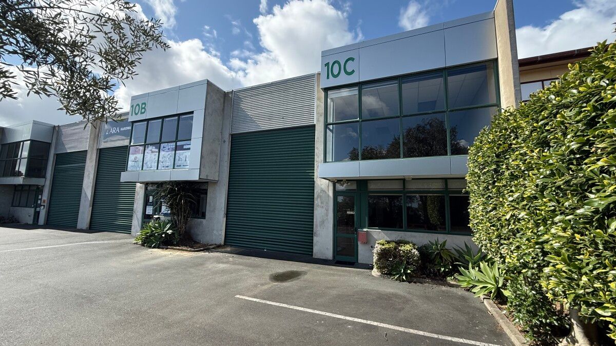 Sought after warehouse/ Office