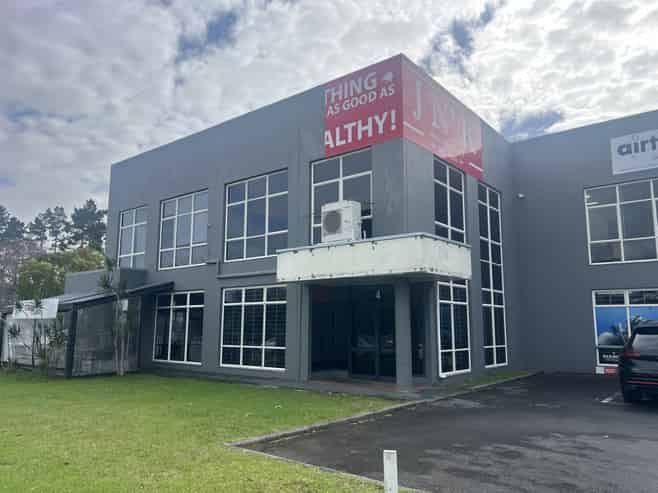 Constellation Drive Cracker – 282sqm