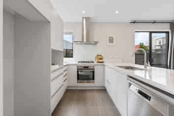 62 Nugget Avenue, Hobsonville