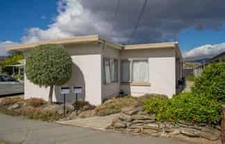 1 and 2/12 Bantry Street, Alexandra