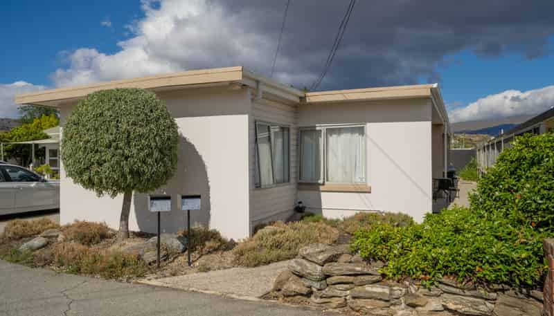 1 and 2/12 Bantry Street, Alexandra