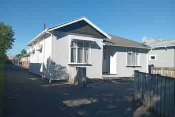 17 Worcester Street, West End