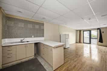Work/live opportunity – ultimate flexible space