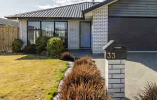 33 Harvard Road, Burleigh