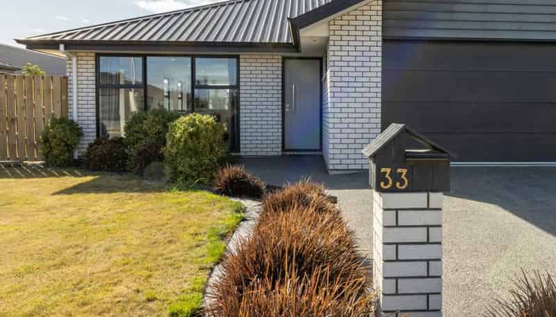 33 Harvard Road, Burleigh