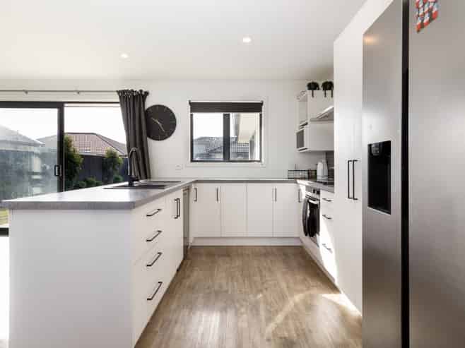 33 Harvard Road, Burleigh